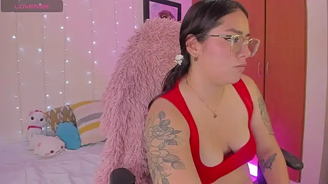 olivia  s online show from April 2026 01:11:02 AM