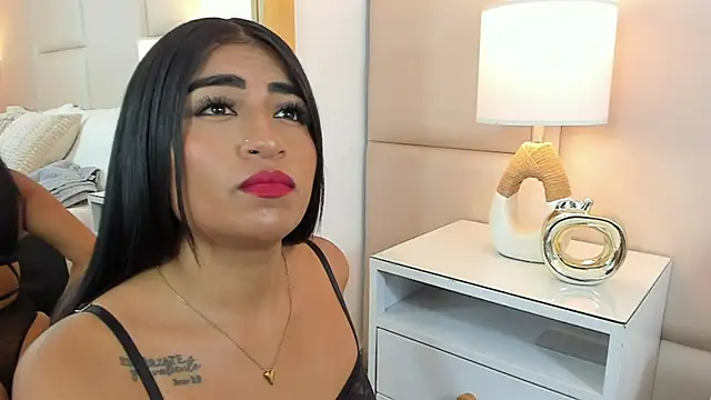 Snapshot of AntoniaRoss_ chatting on November 2025 02:16:02 PM AntoniaRoss online show from November 2025 02:16:02 PM