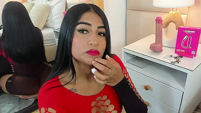 AntoniaRoss  online show from April 2026 12:44:02 PM