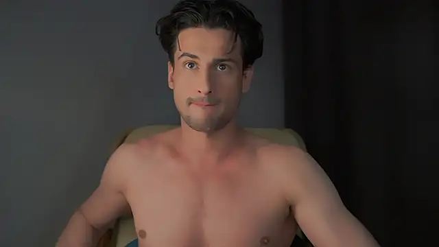 Keen   Luckystrike online show from December 2024 05:11:01 PM