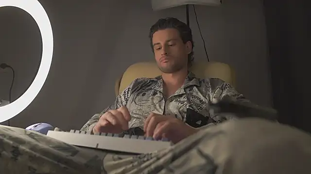 Keen   Luckystrike online show from March 2025 12:51:01 AM