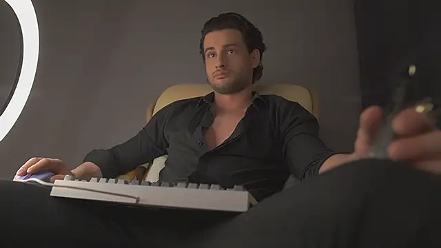 Keen   Luckystrike online show from March 2025 10:50:01 PM