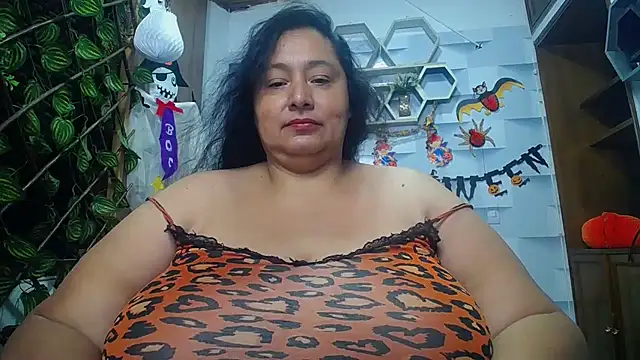 TistMature online show from November 2025 01:10:02 PM