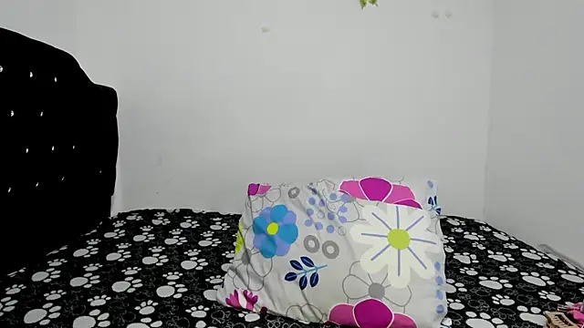 valentine loves online show from February 2026 11:38:02 PM