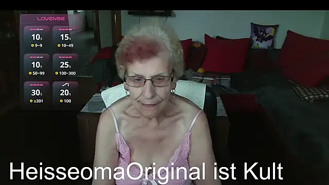 Snapshot of HeisseomaOriginal chatting on June 2026 07:25:02 AM HeisseomaOriginal online show from June 2026 07:25:02 AM