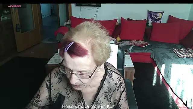 HeisseomaOriginal online show from July 2026 07:17:01 AM