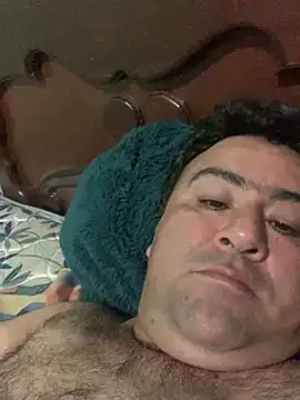 EmilianoGt online show from October 2025 02:11:02 AM