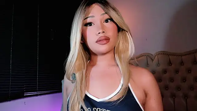 BoaHancockx online show from November 2025 09:14:02 PM