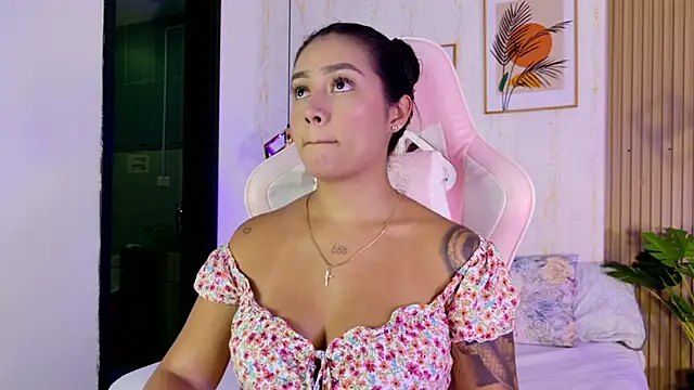 CameronCollins  online show from February 2026 07:51:02 PM