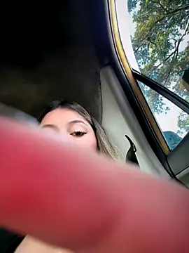 lunablossom  online show from December 2025 09:31:02 PM