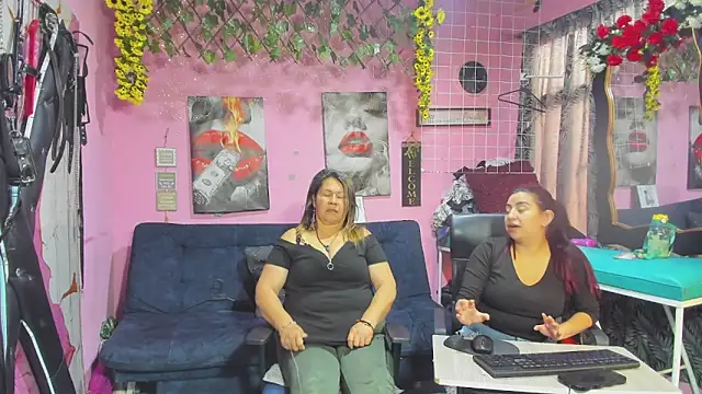Snapshot of lesbiancuple chatting on May 2026 12:24:01 PM lesbiancuple online show from May 2026 12:24:01 PM