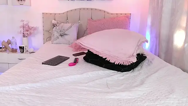 Dulce Morrys online show from March 2025 08:37:01 PM