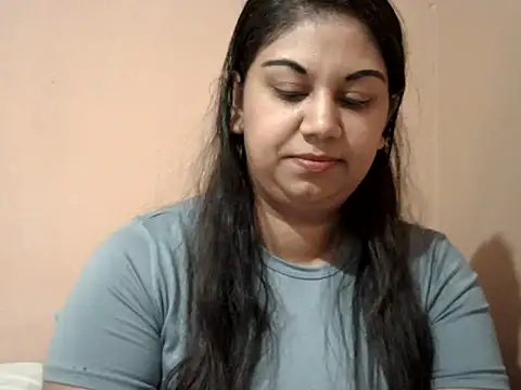 Snapshot of bellachow10 chatting on July 2026 08:18:01 AM bellachow10 online show from July 2026 08:18:01 AM