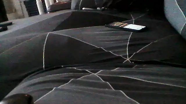 mickzizi online show from December 2025 09:02:01 AM