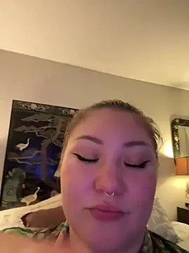 Snapshot of RosieDixx chatting on March 2025 11:42:01 PM RosieDixx online show from March 2025 11:42:01 PM