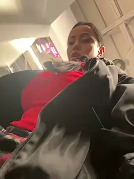 CrazzyChicks online show from October 2025 08:31:02 AM