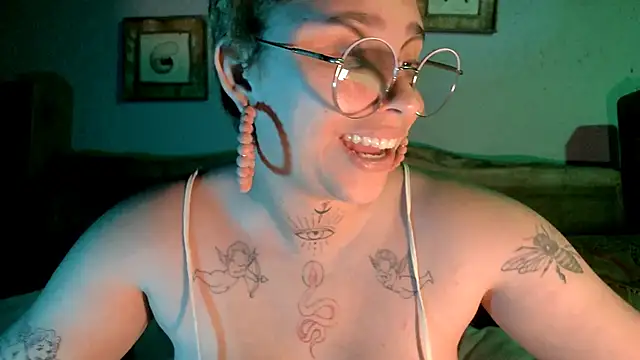 Lilmuh  online show from February 2025 11:46:01 PM