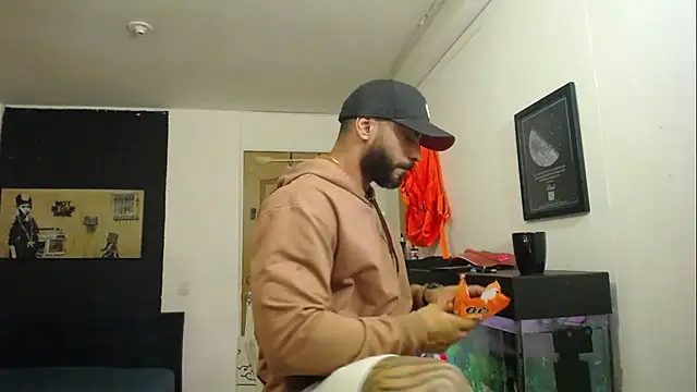 romeolovedark online show from January 2025 06:54:01 AM