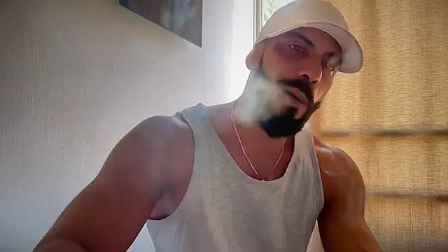 Snapshot of romeolovedark chatting on June 2026 02:23:02 PM romeolovedark online show from June 2026 02:23:02 PM