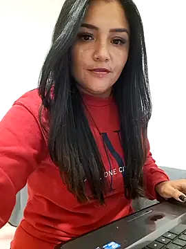 laura dirtyhot online show from December 2024 08:53:02 PM