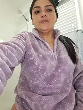 laura dirtyhot online show from December 2024 12:09:01 AM