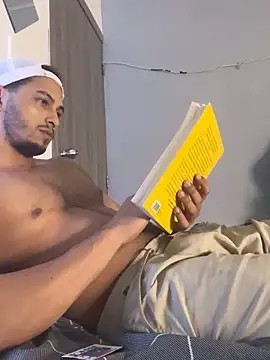 Snapshot of Kris_Khalifa69 chatting on April 2026 06:42:02 AM Kris Khalifa69 online show from April 2026 06:42:02 AM