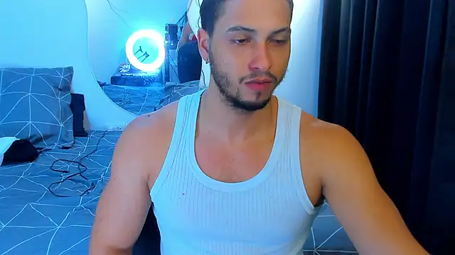 Snapshot of Kris_Khalifa69 chatting on May 2026 05:15:01 AM Kris Khalifa69 online show from May 2026 05:15:01 AM