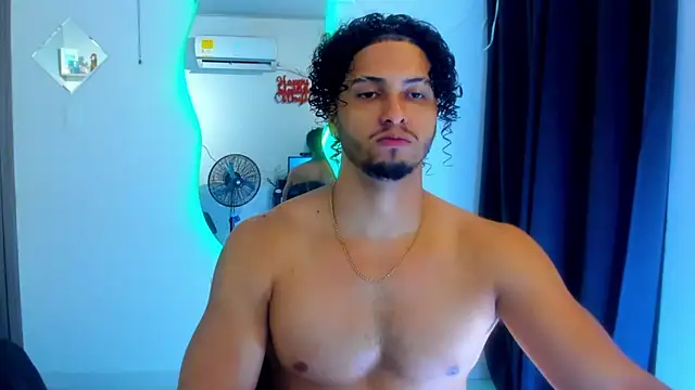 Snapshot of Kris_Khalifa69 chatting on May 2026 01:00:01 AM Kris Khalifa69 online show from May 2026 01:00:01 AM