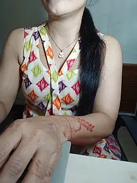 Snapshot of Chanchal--Navya chatting on May 2026 06:24:02 PM Chanchal--Navya online show from May 2026 06:24:02 PM