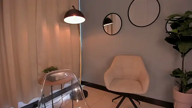 LiaPearce online show from December 2024 02:30:01 PM