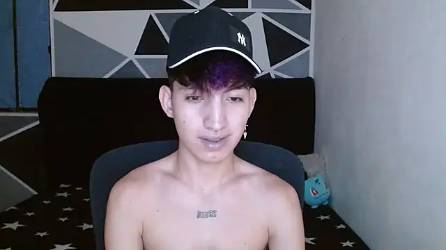 littlextreme online show from December 2024 01:51:01 AM