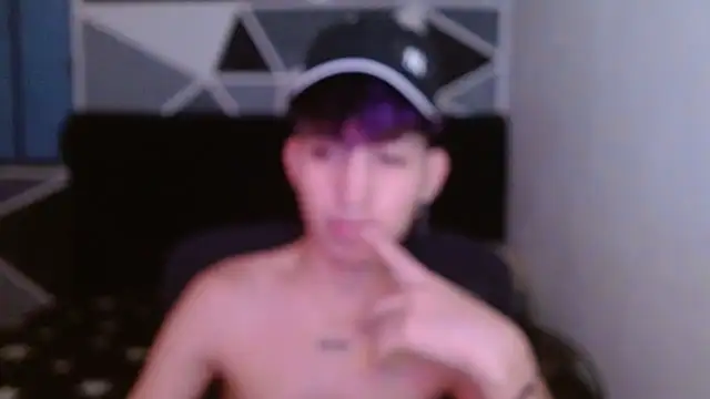 littlextreme online show from December 2024 03:20:01 AM