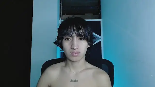 littlextreme online show from April 2026 03:21:01 AM