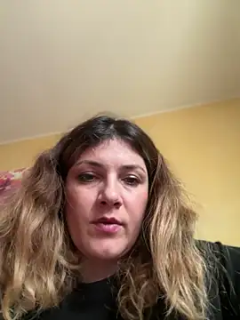 DaisyVibesss online show from January 2025 12:15:02 PM