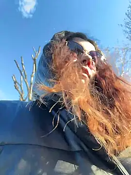 DaisyVibesss online show from February 2026 10:05:01 AM