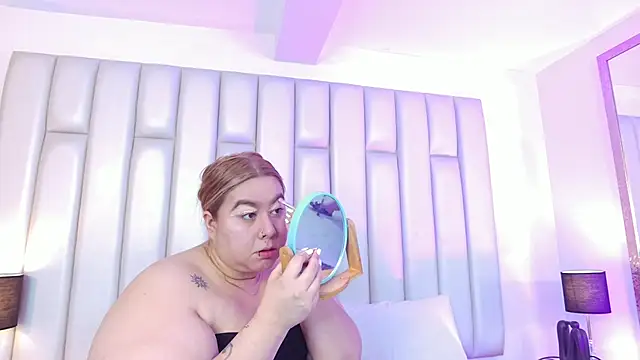 aandreaperez online show from March 2026 11:47:01 AM