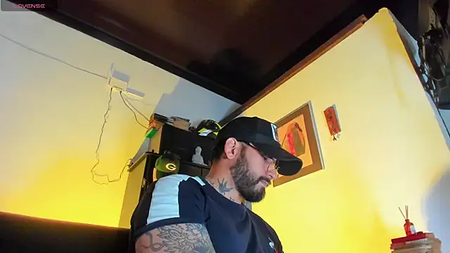 CamiloGray  online show from December 2025 01:50:02 PM