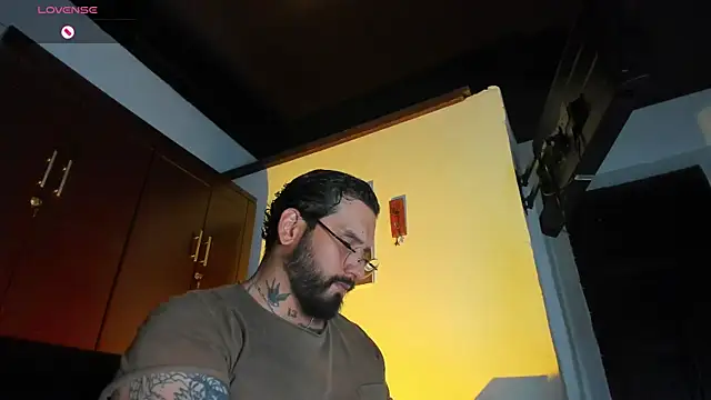 CamiloGray  online show from January 2026 02:44:01 PM