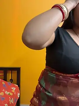 wow-wow-sexy online show from April 2026 06:05:01 PM