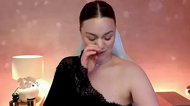 MilaFleur online show from February 2026 03:01:01 PM