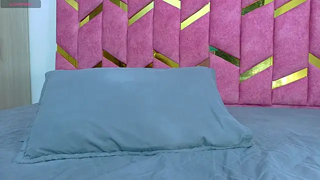 hornyhousekeeper  online show from April 2026 02:56:01 PM