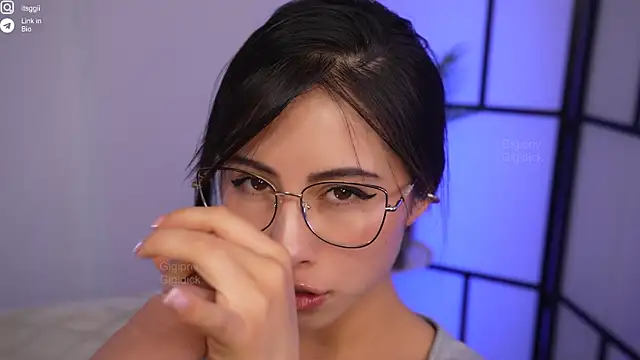 Snapshot of Gigi_ohlala chatting on November 2025 12:52:02 AM Gigi ohlala online show from November 2025 12:52:02 AM