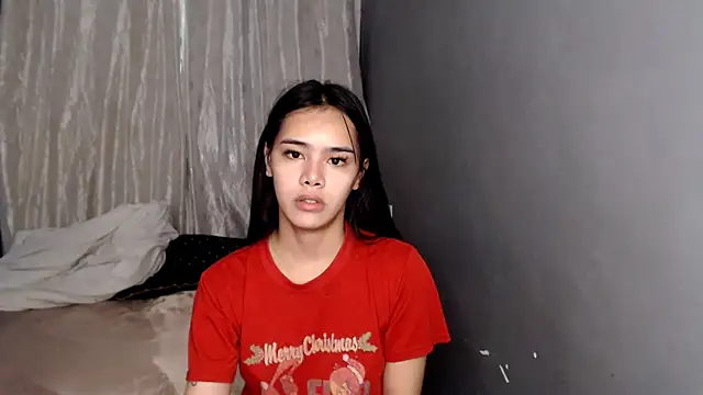 Snapshot of shecutie69 chatting on June 2026 01:50:02 AM shecutie69 online show from June 2026 01:50:02 AM