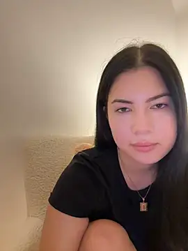 clairewntr online show from December 2024 04:42:01 PM