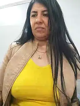 aisha latina online show from February 2025 06:21:01 PM