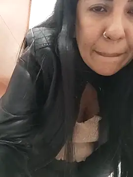 aisha latina online show from March 2025 08:16:01 PM