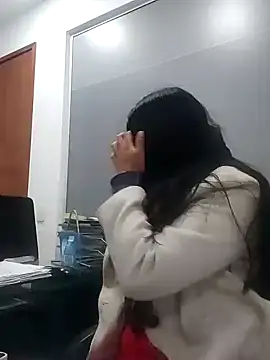 aisha latina online show from September 2025 02:30:02 PM