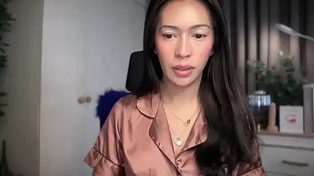 Jasmine Elcock online show from May 2026 04:07:02 AM