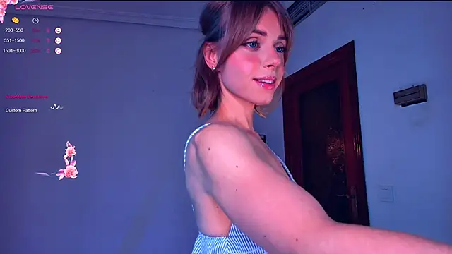 Snapshot of Arielle__03 chatting on September 2025 02:11:01 AM Arielle  03 online show from September 2025 02:11:01 AM