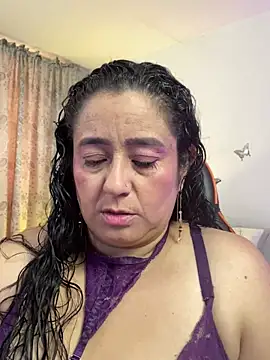 Snapshot of agathaxxx-69 chatting on June 2026 08:10:01 PM agathaxxx-69 online show from June 2026 08:10:01 PM